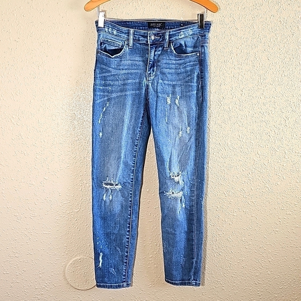 Judy Blue Los Angeles Relaxed Jeans.